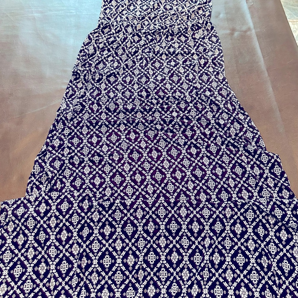 Maxi dress navy blue size M never worn w tags